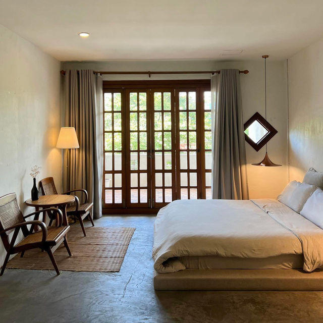 TWO-โท : Bed and Cafe, ศรีภูมิ 🪵🍂