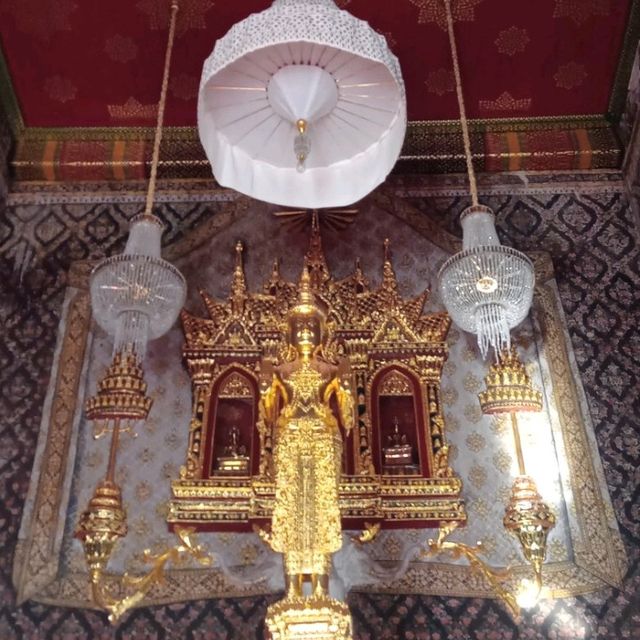 สักการะ🙏พระพุทธรูปสำคัญที่วัดราชนัดดา