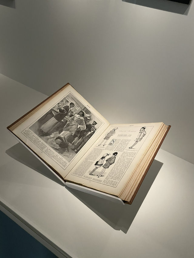 🇨🇳 A Glimpse into the Avant-Garde: Exploring the Power Station of Art