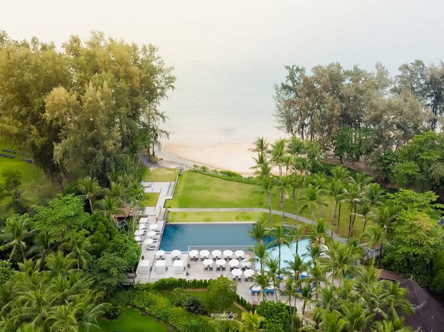 ที่พักกระบี่ Dusit Thani Krabi Beach Resort