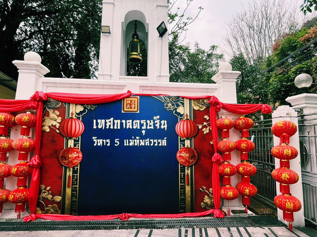 泰國曼谷寺廟之一景點：Wat Hong Rattanaram Ratchaworawihan，適合拍照打卡觀光旅遊！