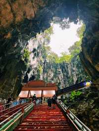 Mesmerizing Limestone Wonder at Batu Caves Temple