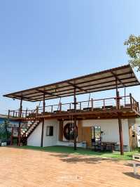 OASIS – บ้านไม้ริมนาข้าวนาเกลือ ที่เพชรบุรี