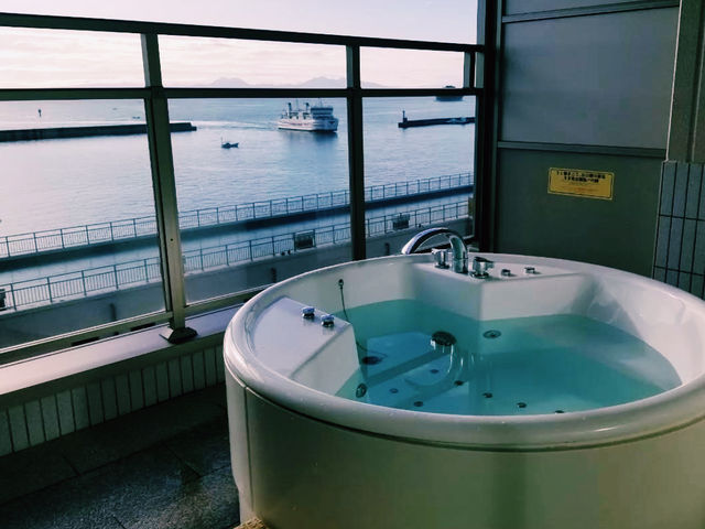 オーシャンビューの温泉で癒される贅沢時間🌊♨️