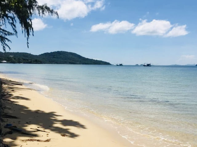Dusit Thani Krabi Beach Resort ที่พักหรู ติดทะเล