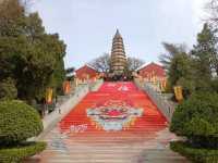 วัดหลงซิ่ง สวยงามด้วยประวัติและประติมากรรม