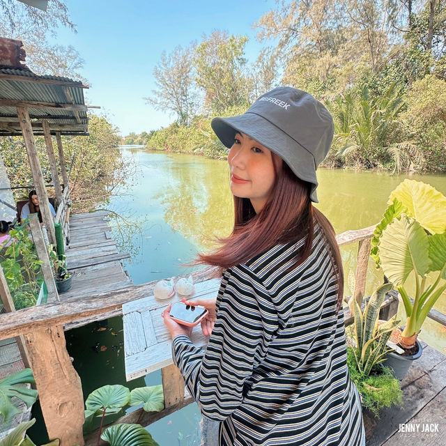  #หลงกะเพรา #ร้านอาหารริมน้ำระยอง #ระยอง 
