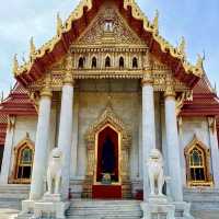 Wat Benchamabophit: The Marble Temple's Timeless Beauty