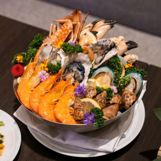 Dynasty Dining Friday ที่ห้องอาหาร SAVIO