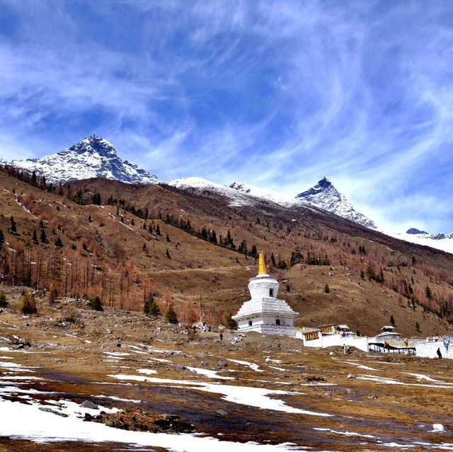 Majestic Peaks: The Allure of Mount Siguniang
