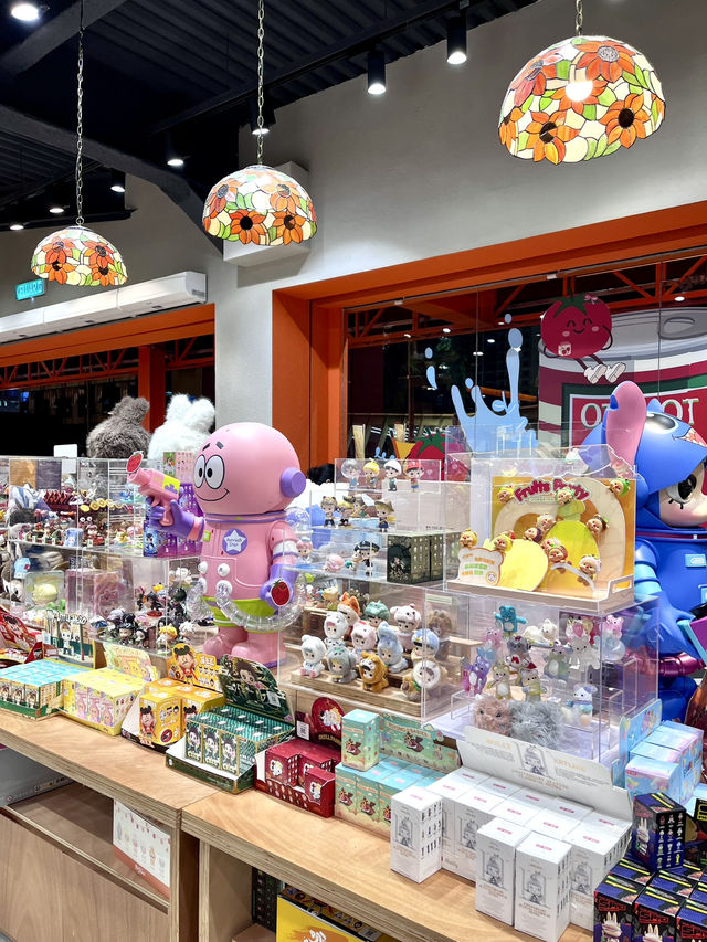Q Packet: A Wonderland of Whimsy with a Heart for the Planet