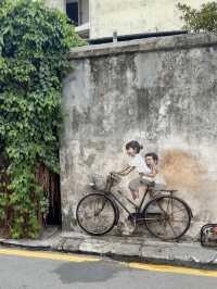Exploring the great murals of Georgetown! 