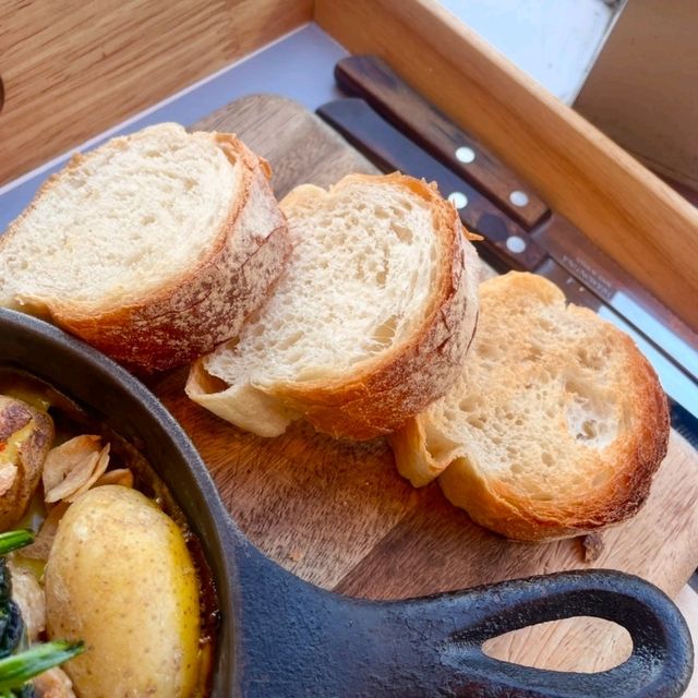 【🇰🇷安養】ブランチ専門店「ウィスク」で味わう、心満たされるハンバーガーとジャガイモ料理