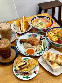Din Fung Kee Hainan Kopitiam— authentic chicken rice balls