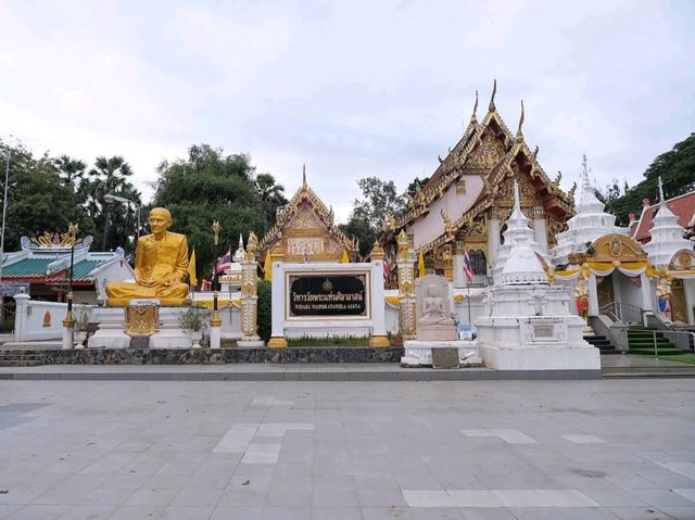 พระแท่นศิลาอาสน์ 🙏🏼สิ่งศักดิ์สิทธิ์เมืองลับแล