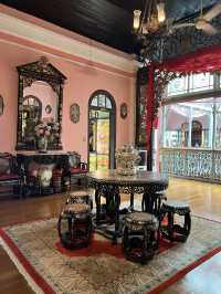 Day trip to Pinang Peranakan Mansion ,Penang famous historical building! 