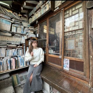 Theo Bookstore