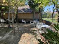 สวนหน้าบ้าน คาเฟ่ขนมปังโฮมเมท  ชลบุรี