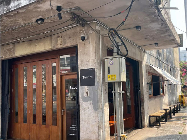 Square coffee and space