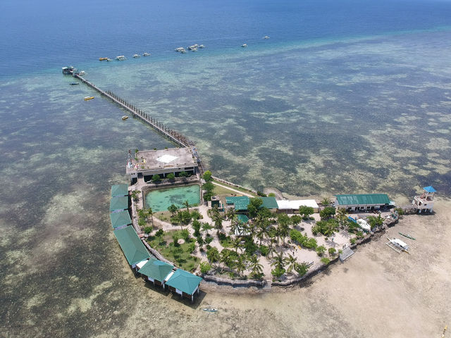 【セブ島・アイランドホッピング】  エメラルドの海をボートで駆け抜けて、南国の離島を巡る旅