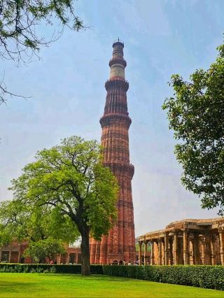 A Journey Through Time at Qutub Minar – A Marvel in Stone and Story