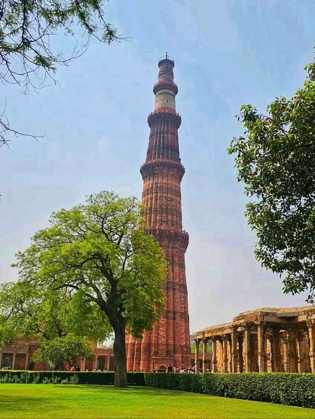 A Journey Through Time at Qutub Minar – A Marvel in Stone and Story