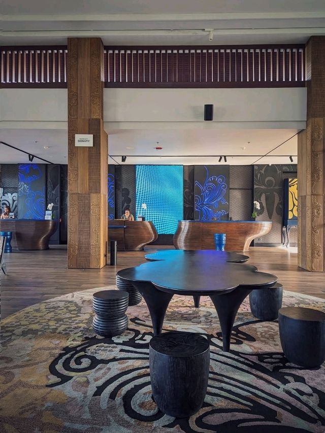 “Serenity by the Pool: Courtyard Nusa Dua’s Bali Terrace Escape”