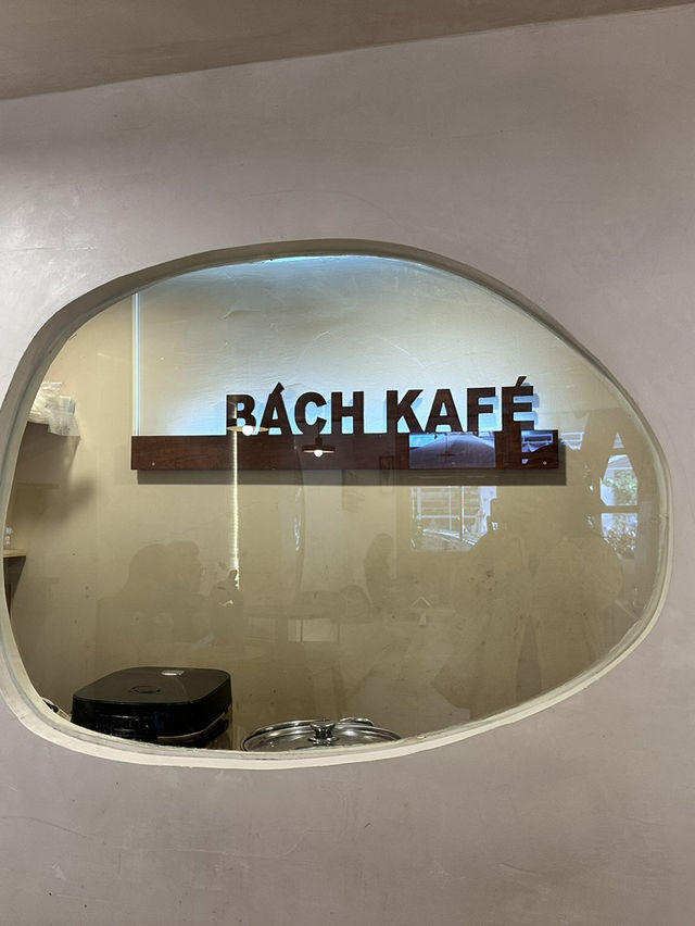 🇻🇳 베트남 다낭 핑크성당 근처 카페 Bách Kafe
