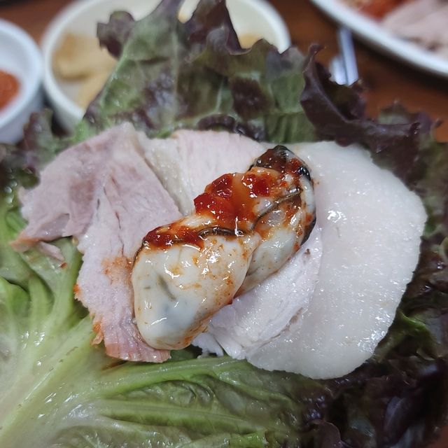 首爾 鐘路 牡蠣菜包肉