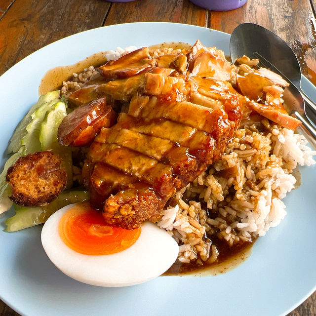 ร้านข้าวหมูแดงเฮียฮั้ว