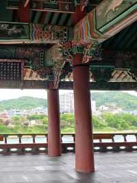 역사가 숨 쉬는 돌담길, 진주성