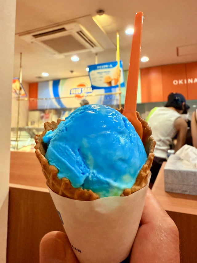 沖繩｜一口嚐盡甜蜜與沖繩味 三天吃三次的BLUE SEAL冰淇淋