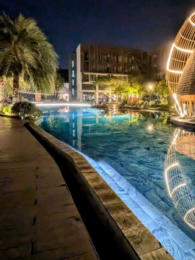 💤 Quick Layover Comfort – Divalux Resort & Spa Bangkok  🏨🌙🌴