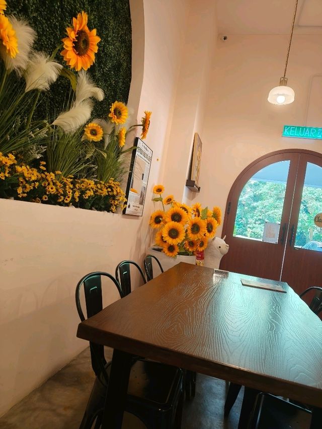 Aesthetic Cafe Goals in the City