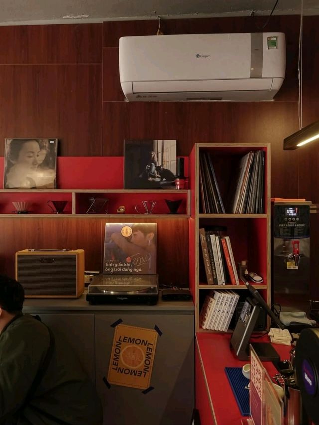 Coffee&Clothing Better Blues Hanoi