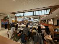 🍣 Fresh & Fun Conveyor‐Belt Dining at Dolphin Port