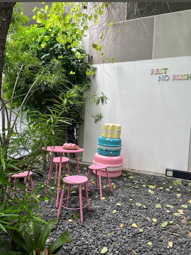 S'more Beach Cafe คาเฟ่ริมทะเลสุดชิลพัทยา