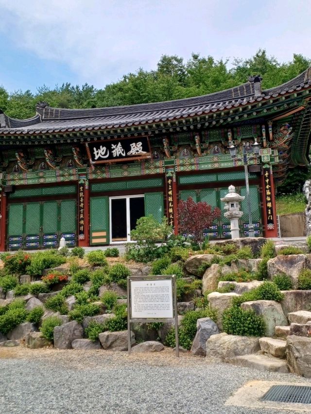 혼자 걷는 길, 마음이 가벼워지는 시간
