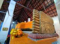 สักการะพระนอนองค์ใหญ่อยุธยา อายุกว่า 600 ปี