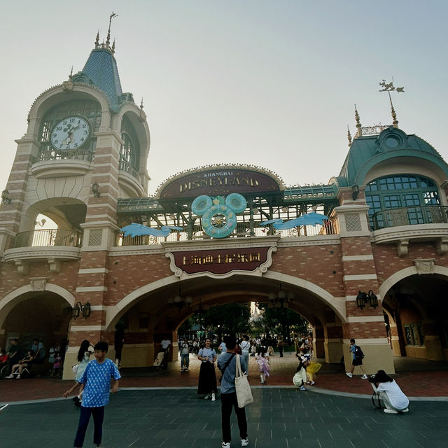 【上海】 上海ディズニーランド夜景&ディズニータウン