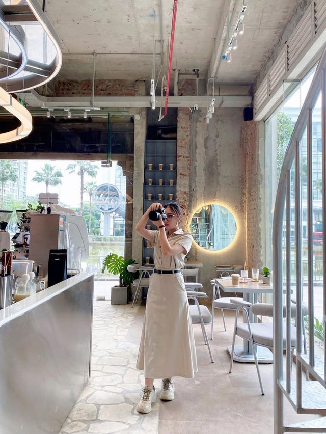TING TING Coffee & Eatery
