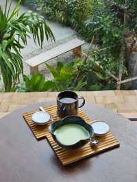 Hitch & Round Cafe and Space | ปราณบุรี