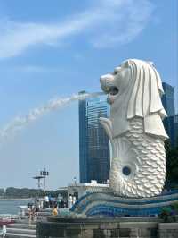 🦁📸 “Where the Lion Roars and the City Shines!” – Merlion Park