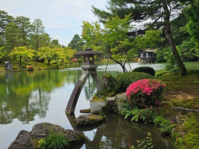 金澤｜兼六園名景〔徽軫燈籠〕
