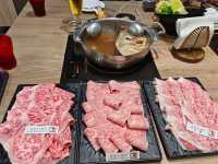 孫太太。私料。慢火鍋-桃園總店 ，帝王蟹吃到飽