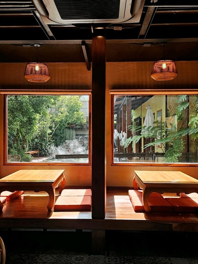 - LONGSIER Lifestyle Cafe -