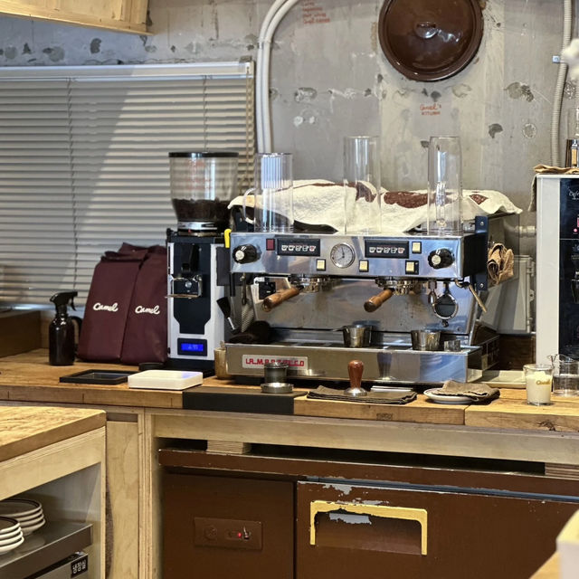Simplicity with Edge – My Visit to Camel Coffee, Seoul