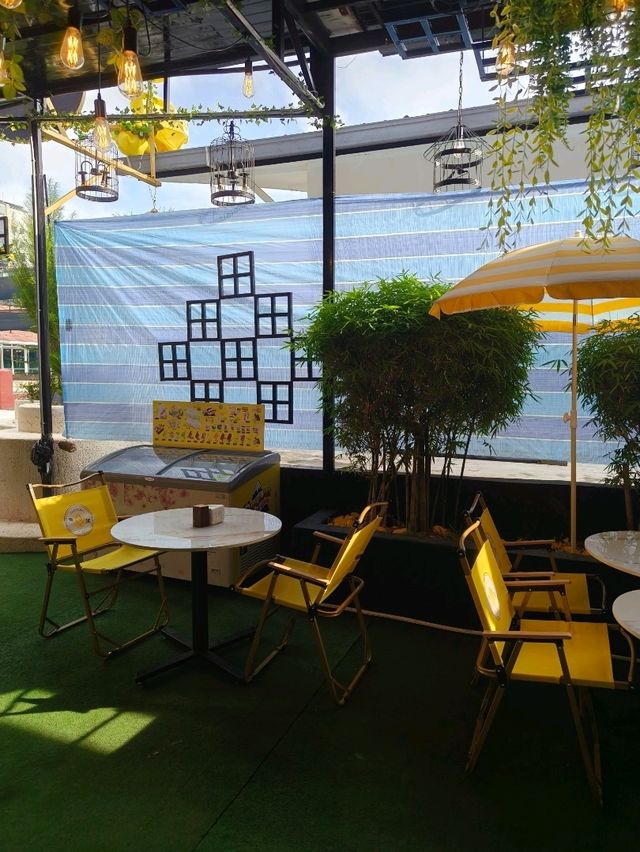 A Hidden Gem Café in Desaru with Sunny Vibes