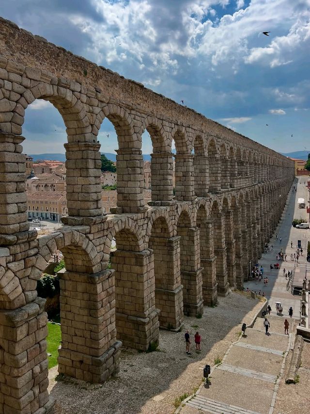 Segovia’s Serving Fairytale Feels & Crispy Pig Dreams