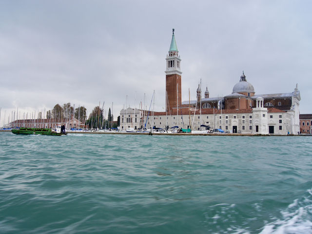 🚤 Floating into a Dream – Our Arrival in Venice by Boat